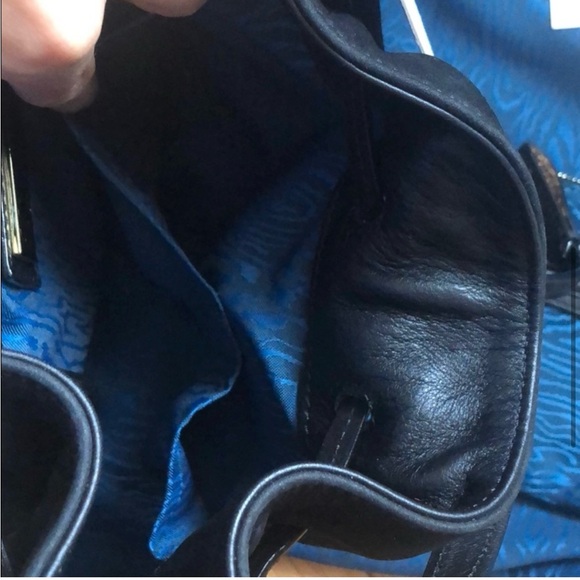 GG Maull Bombshell Bucket Bag - Picture 5 of 5